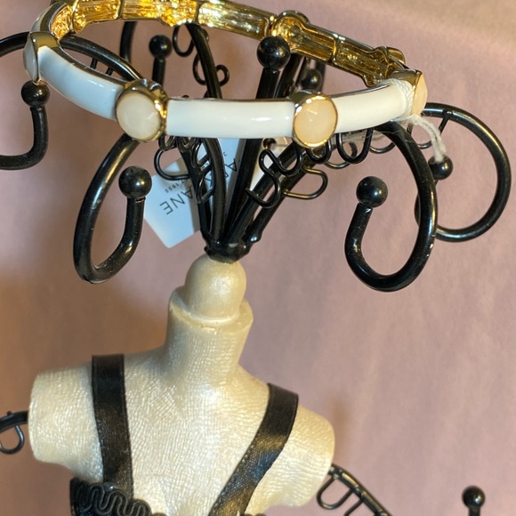 NWT MARSHMALLOW HAND PAINTED WHITE ENAMEL STRETCHY BRACELET WITH NUDE CRYSTAL - Picture 8 of 14